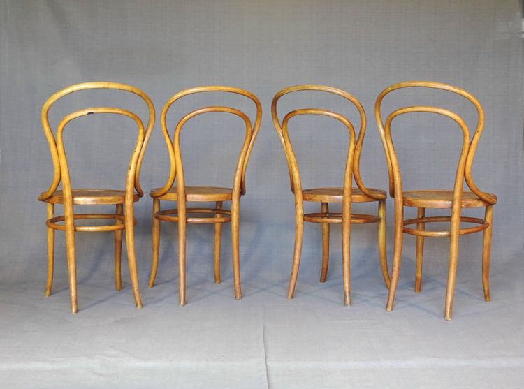 Set of 4 bistro chairs by Kohn No. 30 with wooden seats, circa 1910, no. Thonet