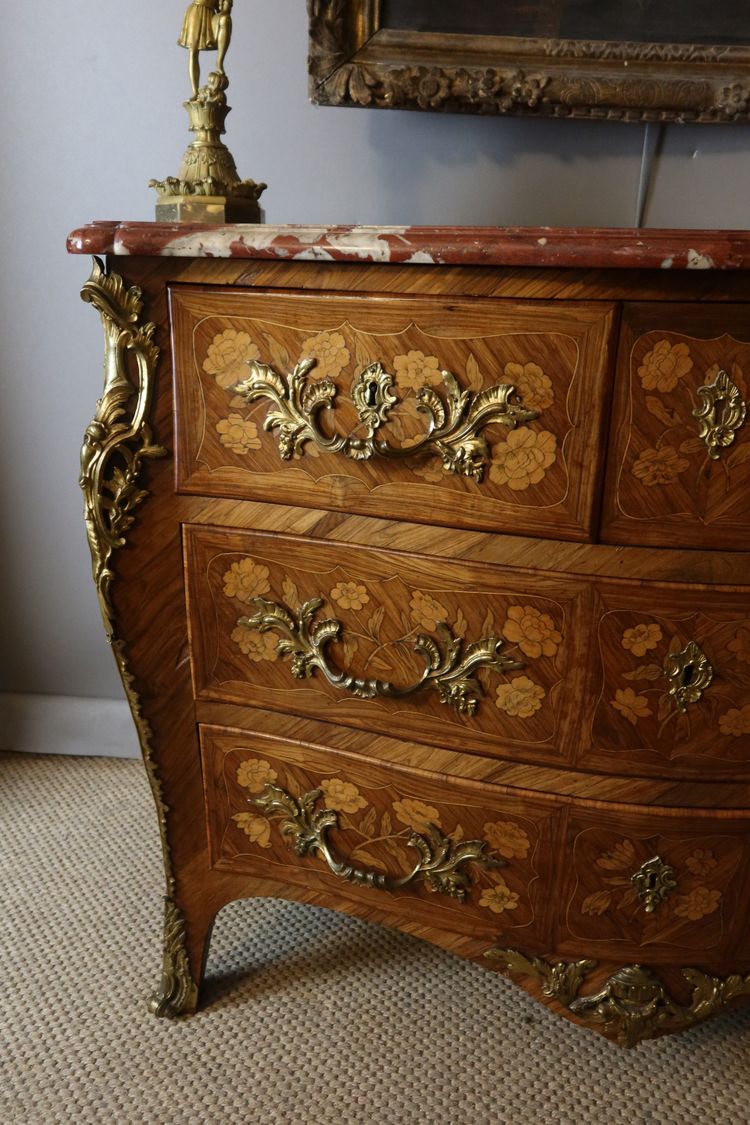 Commode Louis XV marqueterie de fleurs