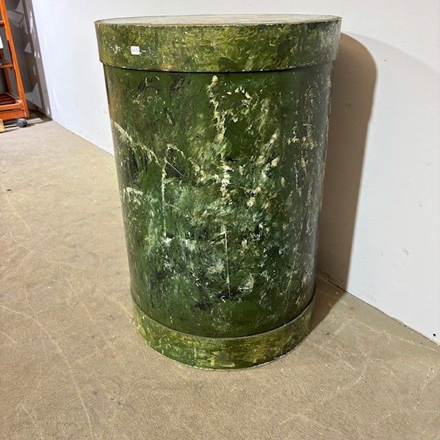 Antique cylinder statue base from the early 1900s painted in fake Alpine marble. H 61 diameter 42 cm