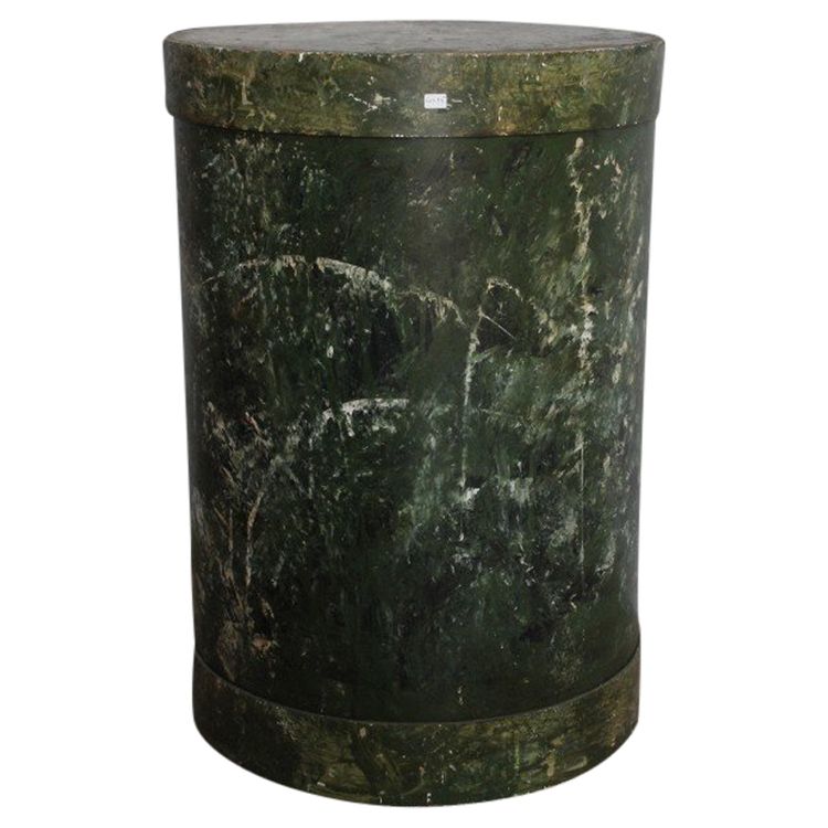 Antique cylinder statue base from the early 1900s painted in fake Alpine marble. H 61 diameter 42 cm