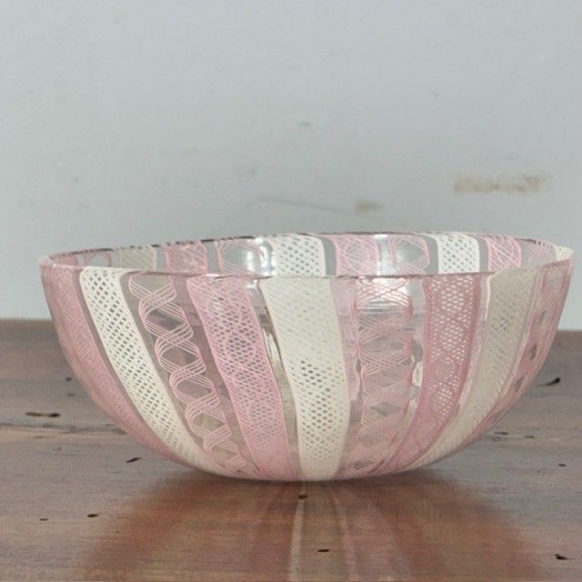 Centre de table ancien en verre de Murano Salviati, fin du XIXe siècle, verre Zanfirico. Taille cm 15 h 6 