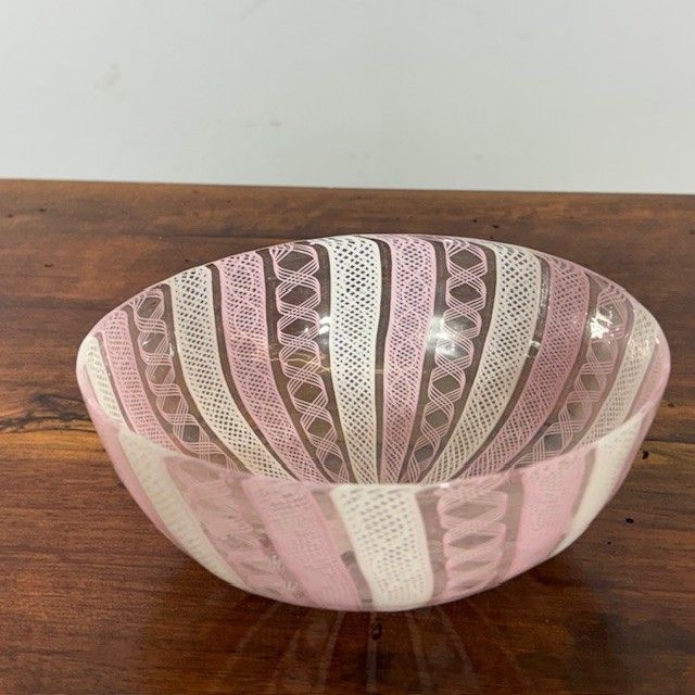 Centre de table ancien en verre de Murano Salviati, fin du XIXe siècle, verre Zanfirico. Taille cm 15 h 6 