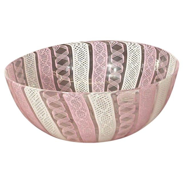 Centre de table ancien en verre de Murano Salviati, fin du XIXe siècle, verre Zanfirico. Taille cm 15 h 6 