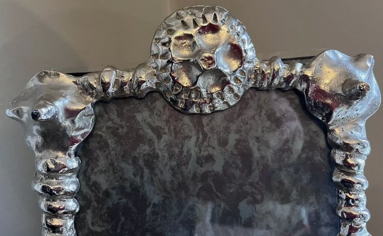 Fondica / Mathias: Silver-plated bronze photo holder Signed and numbered Height 30 cm width 23 cm