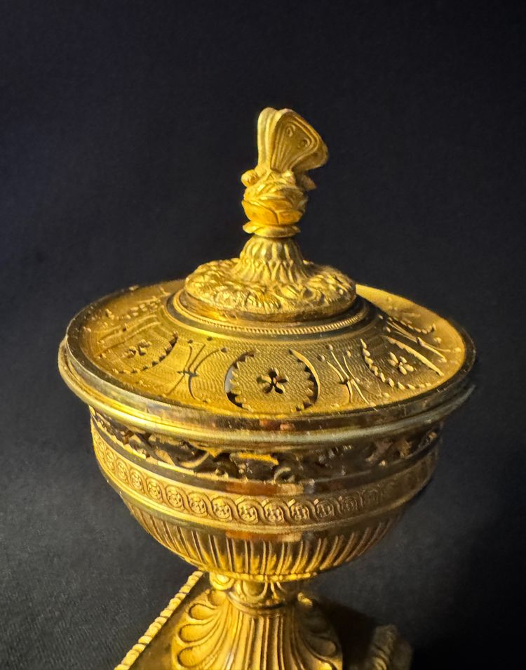 Calamaio Impero "Coppa bruciaprofumi" in bronzo dorato