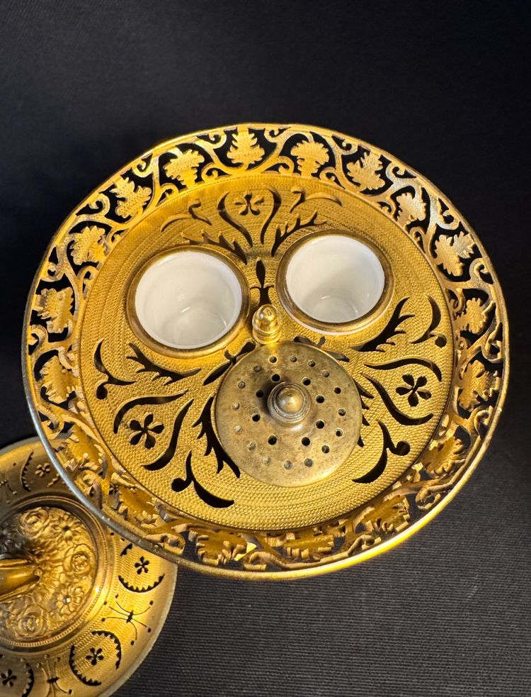 Calamaio Impero "Coppa bruciaprofumi" in bronzo dorato