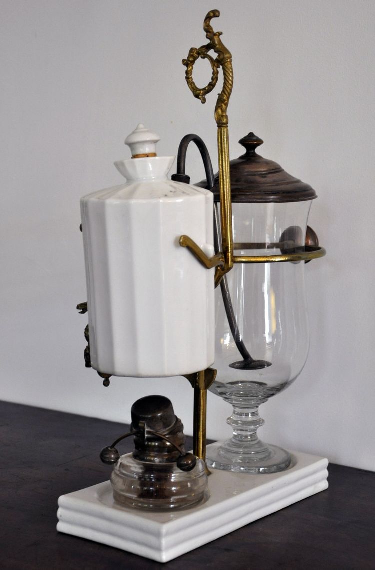 Siphon coffee maker known as a balance coffee maker, Napoleon III period