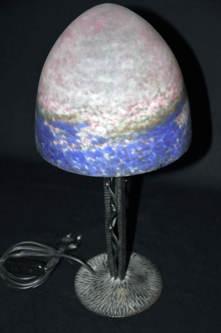 Lampe circa 1925 abat-jour signé Muller Frères pied en fer forgé 