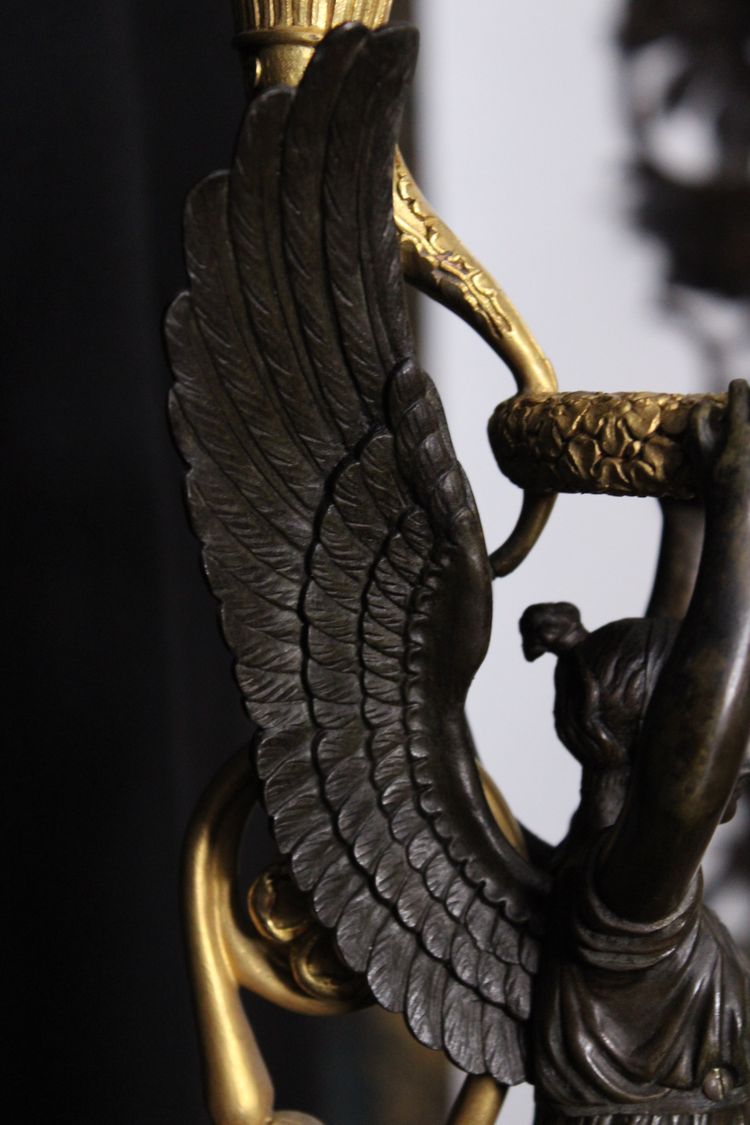 Empire wall lamp in gilded and patinated bronze with Fame, 19th century