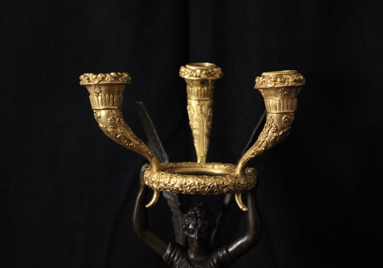 Empire wall lamp in gilded and patinated bronze with Fame, 19th century