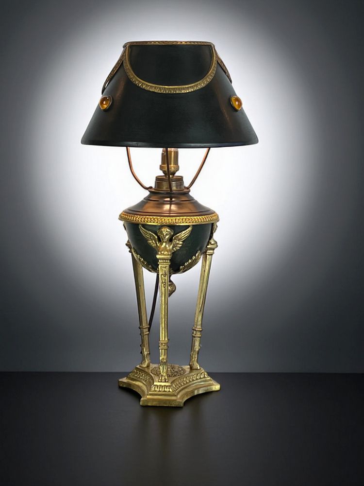 ANTIQUE EMPIRE STYLE LAMP IN BRONZE AND BRASS WITH DECORATED SHEET METAL LAMPSHADE
