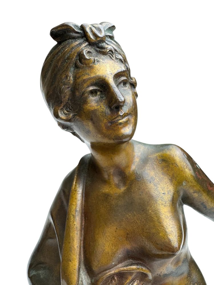 Gustavo Obiols Figura in bronzo, donna nuda