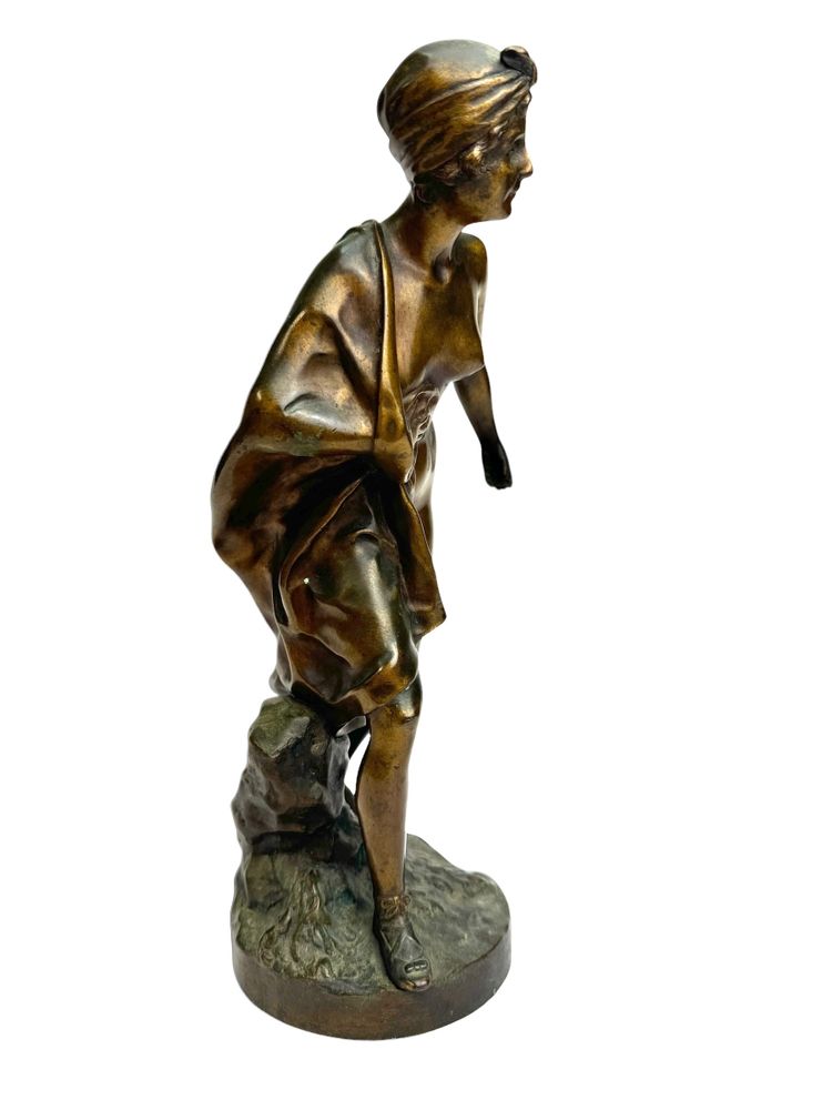 Gustavo Obiols Figura in bronzo, donna nuda