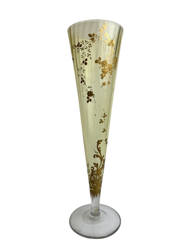Baccarat - Conical Vase with Flower Branches Decor
