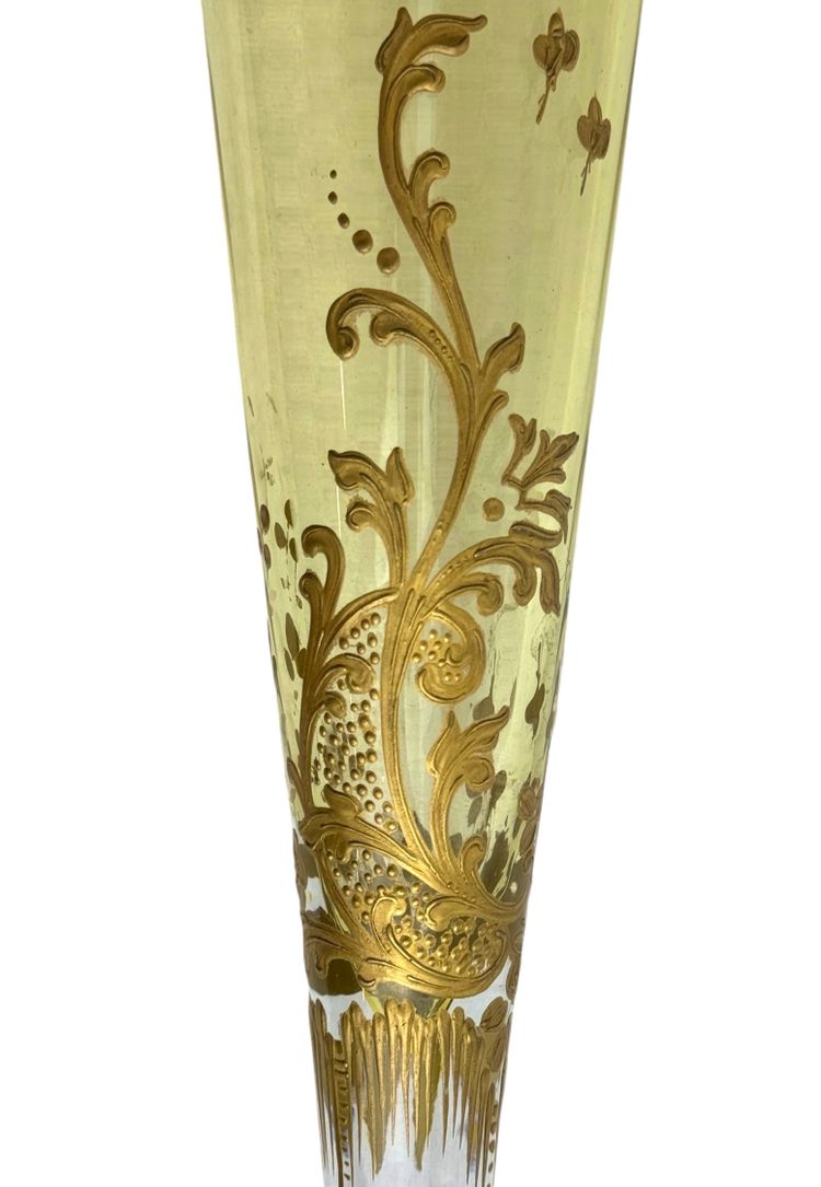 Baccarat - Conical Vase with Flower Branches Decor