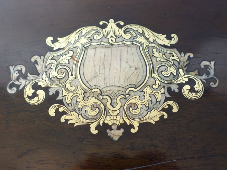 Large Napoleon III jewelry box / cassette in brass and mother-of-pearl marquetry