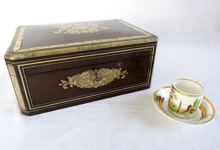 Large Napoleon III jewelry box / cassette in brass and mother-of-pearl marquetry