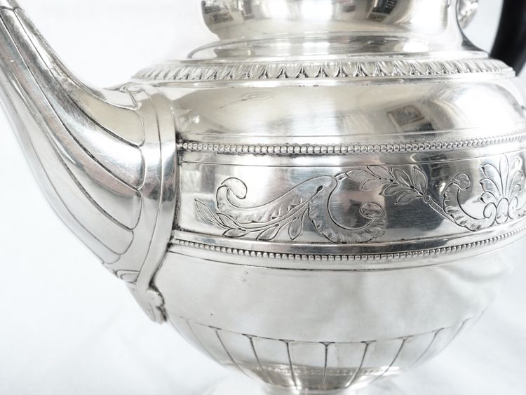 Lapparra: Empire style solid silver teapot - Minerva hallmark - 664g