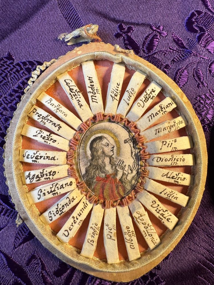 Travel Reliquary with 42 Relics - Late 18th Century