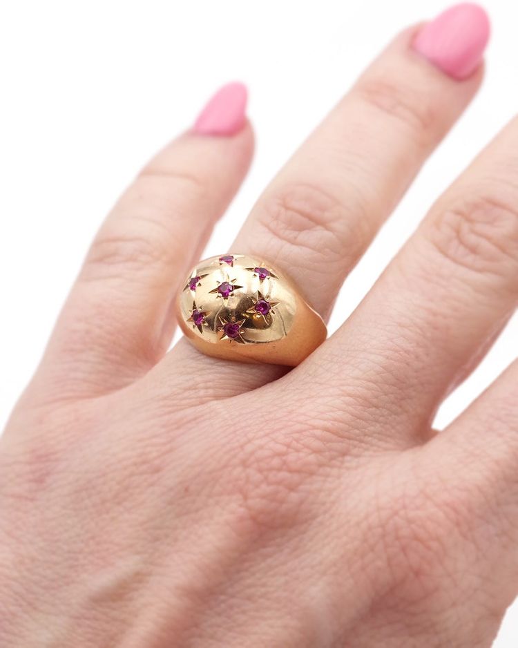 Anello a forma di sfera con costellazione in oro 18k e rubino, incastonatura a stella, rubini sintetici, anello da cocktail