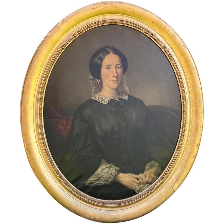 Portrait de femme en médaillon