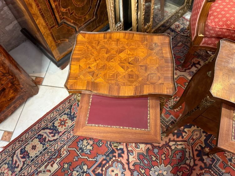 PAIRE DE CHEVETS DE STYLE LOUIS XV