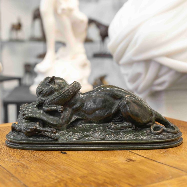 Sculpture - Tiger Devouring A Gharial , Antoine-louis Barye (1795-1875) - Bronze