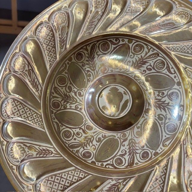 Assiette antique en majolique à lustre doré par Ulisse Cantagalli, fin du 19e siècle. Peinture mauresque. Florence cm 26