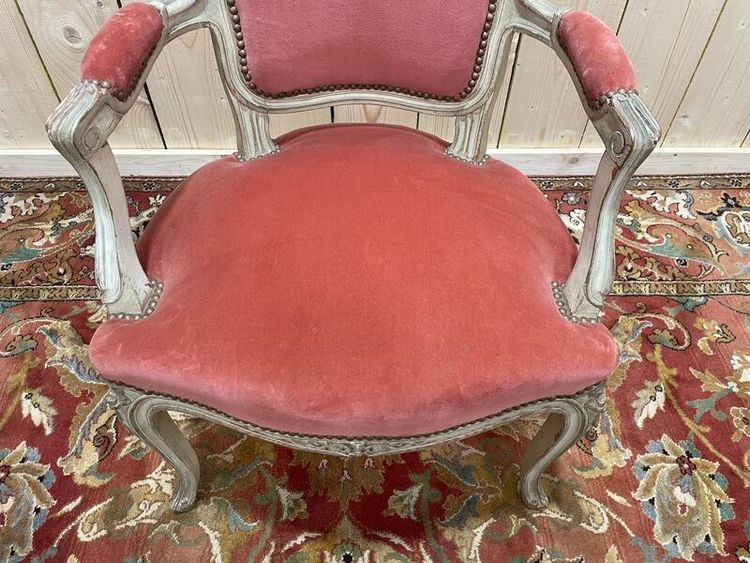 Cabrio -Stuhl im Louis XV -Stil in rosa Samt