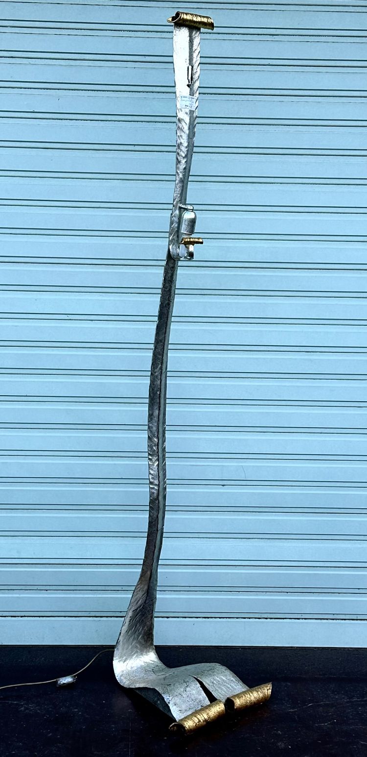 Snake floor lamp