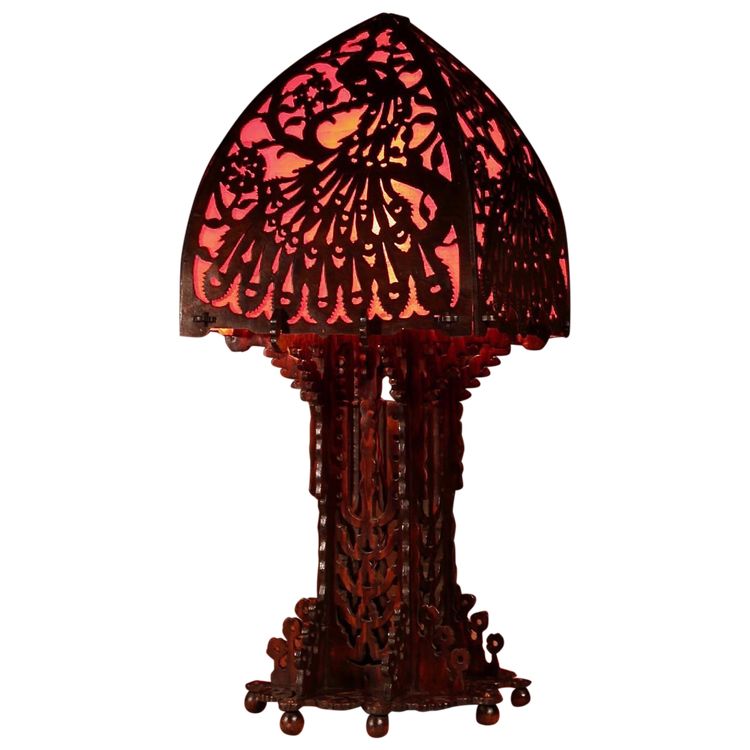 Amsterdam School, 1900-1920. Very impressive and elegant openwork wooden table lamp.