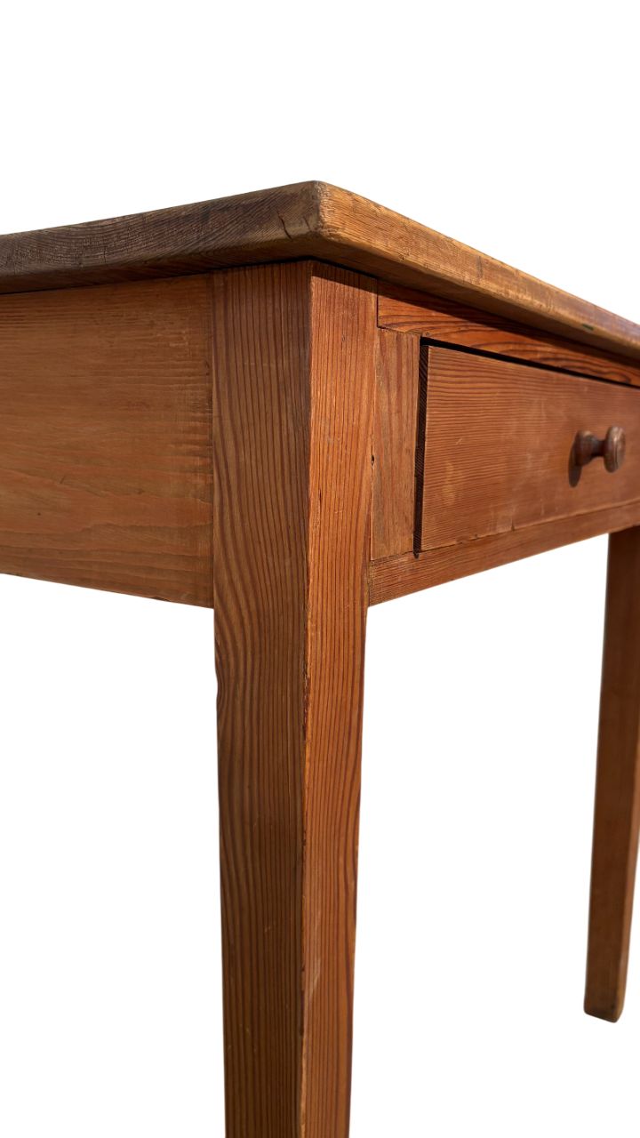 Bureau en mélèze 1800