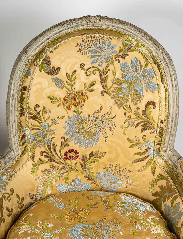 Denis Julienne, Master in 1775: Pair of Louis XVI Period Armchairs with Medallion Backs