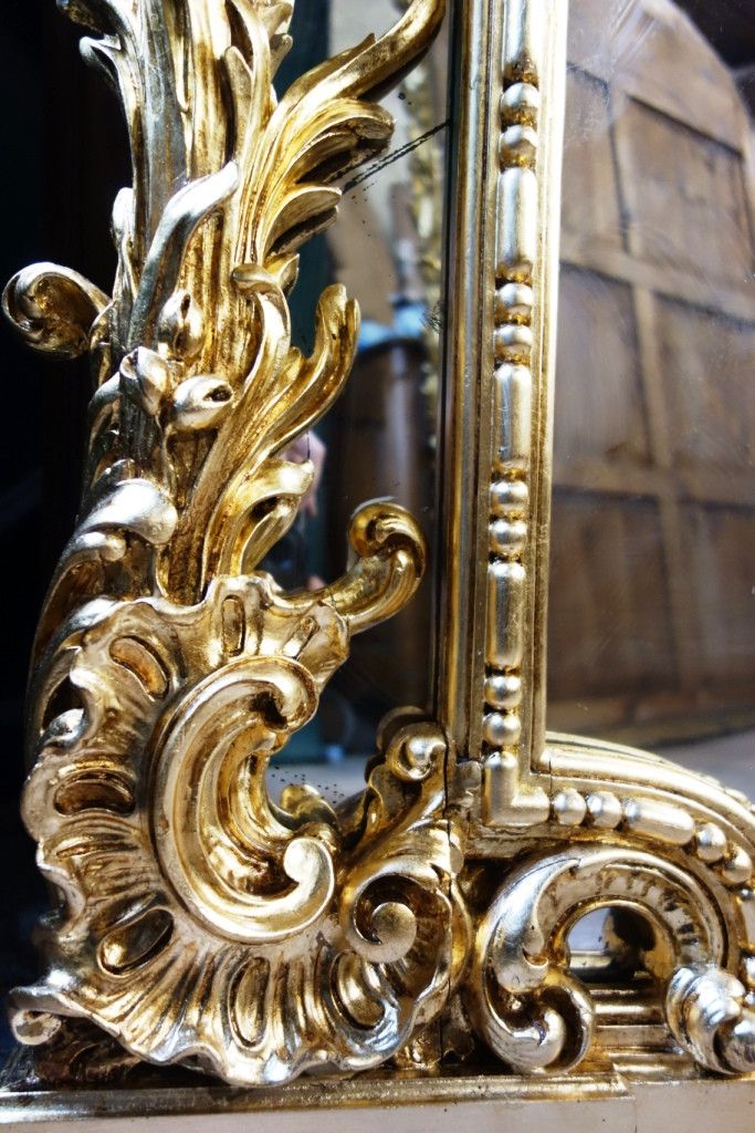 Monumentale paire de miroirs en bois doré, 243 cm