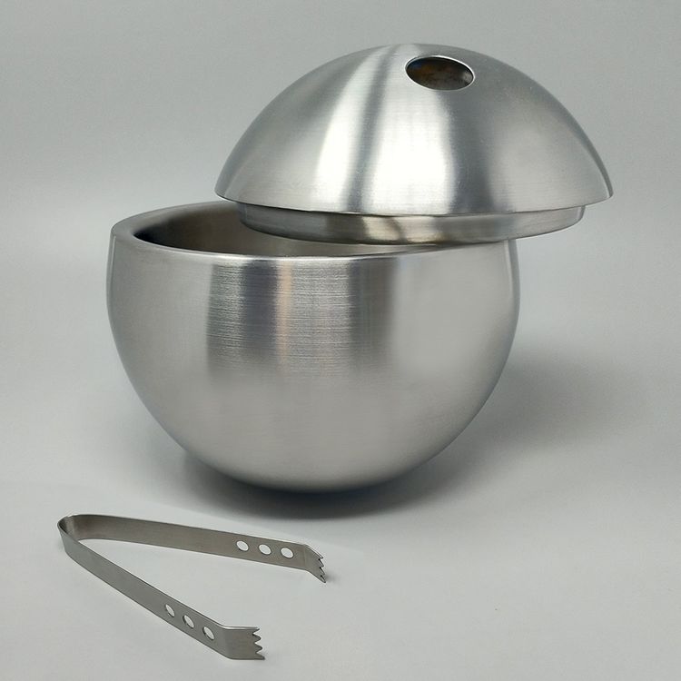 1970s Gorgeous "Bowling" Cocktail Shaker With Ice Bucket Tauma by Guzzini. Made in Italy