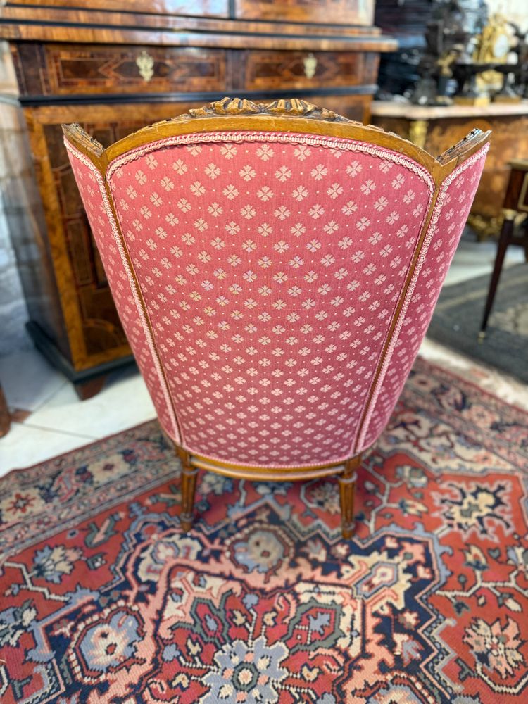 LOUIS XVI STYLE SHEPHERD'S CHAIR WITH EAR