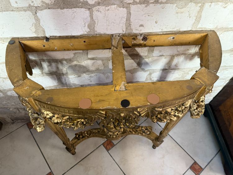 CONSOLE EN BOIS DORE LOUIS XVI - 18ème