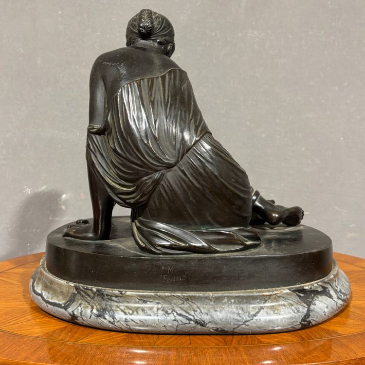 Antica scultura in bronzo XIX secolo ''La suonatrice di Ossa''