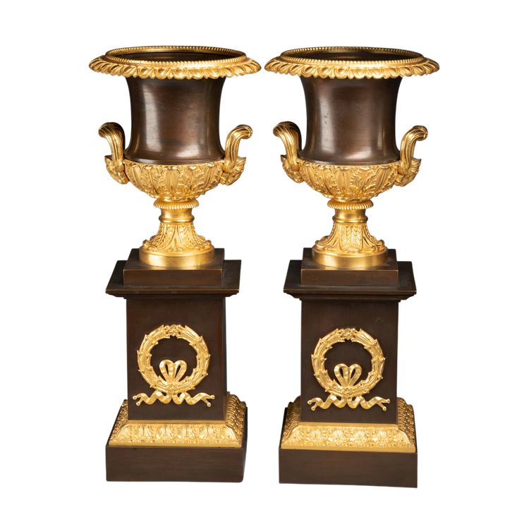 Pair of Medici Bronze Vases, 19th Century