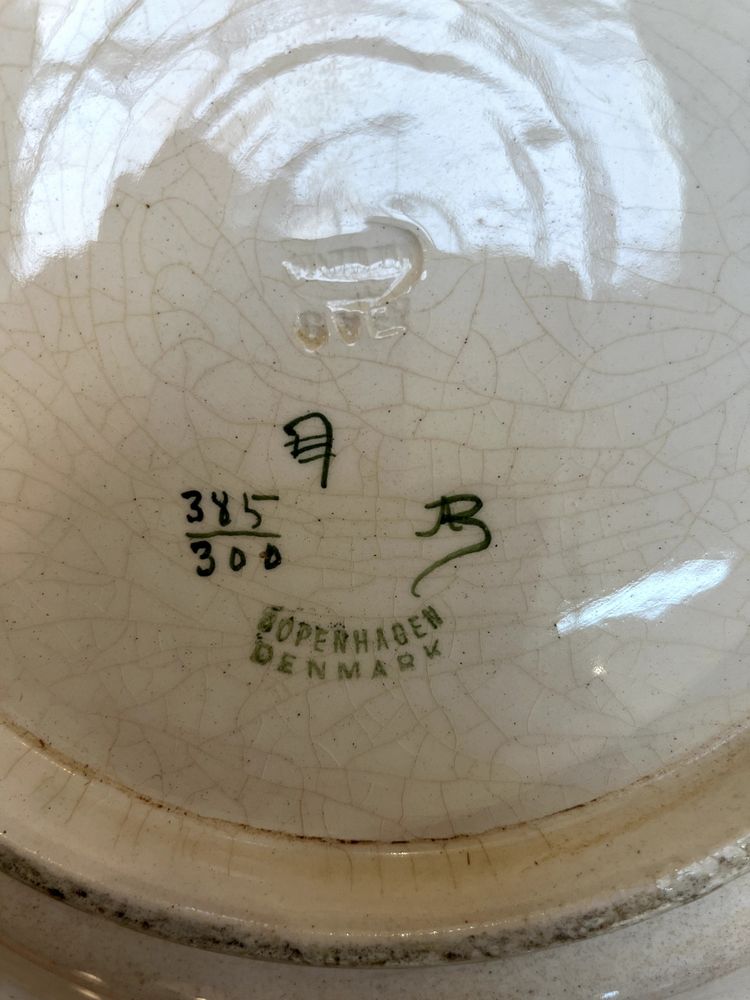 ALUMINIA - Large dish decorated with flowers and fish
