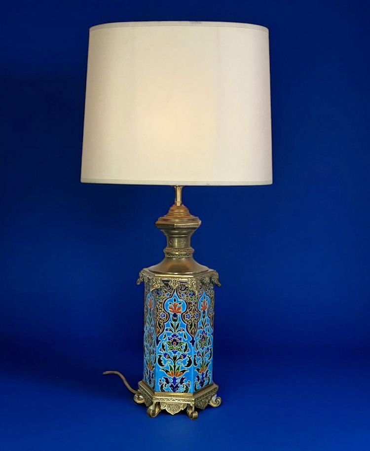 LAMPE ANCIENNE EN FAÏENCE VIEILLARD BORDEAUX ? OU LONGWY ? ORNÉE DE BRONZE