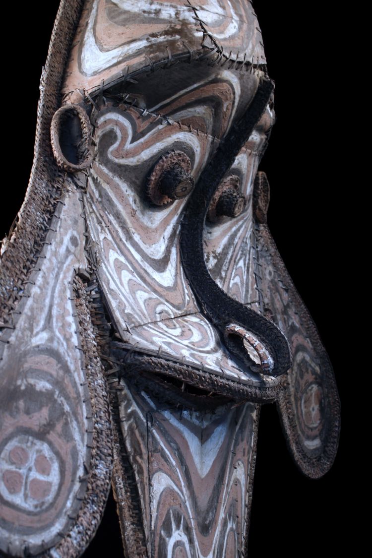 Masque de pignon, art tribal , art océanien, art traditionnel, Papouasie Nouvelle Guinée