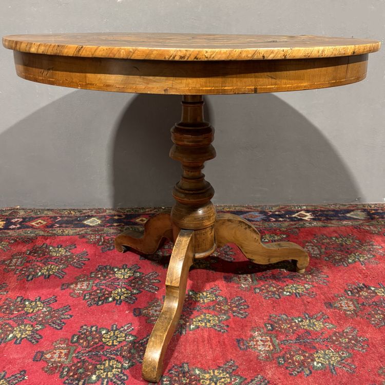 Table ancienne marquetée de Sorrente, 19ème siècle