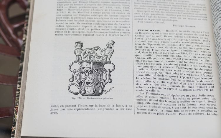 DICTIONARY OF ANTHROPOLOGICAL SCIENCES