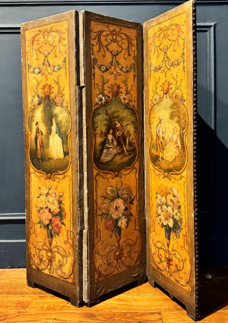 Small 18th century painted canvas screen with 3 panels H95