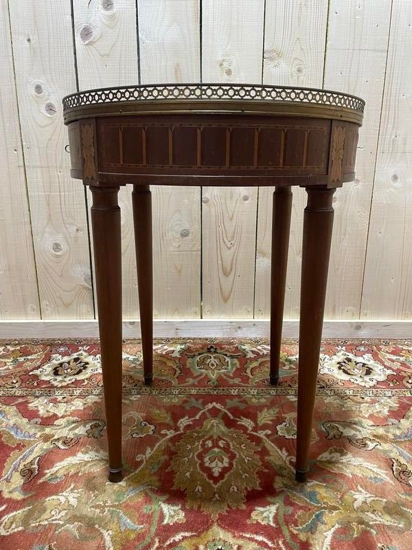 Table bouillotte de style Louis XVI en marqueteriie et marbre
