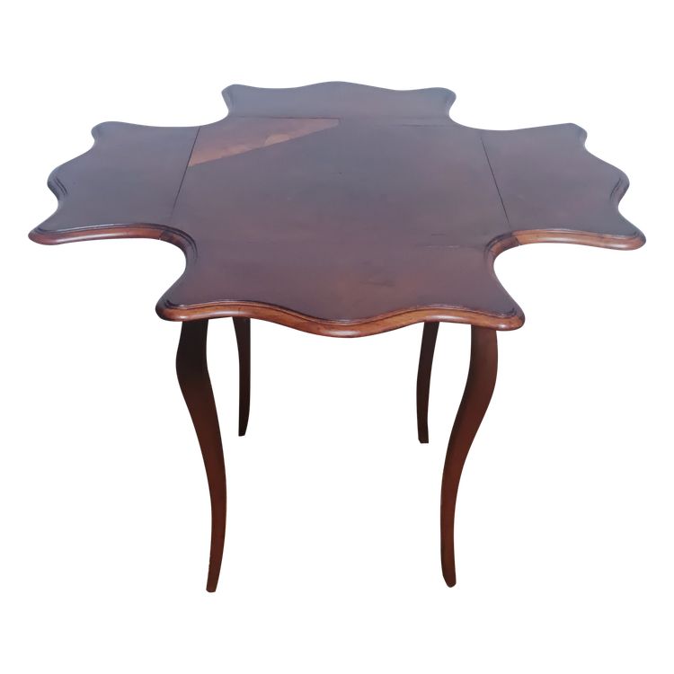 Louis XV clover table in walnut