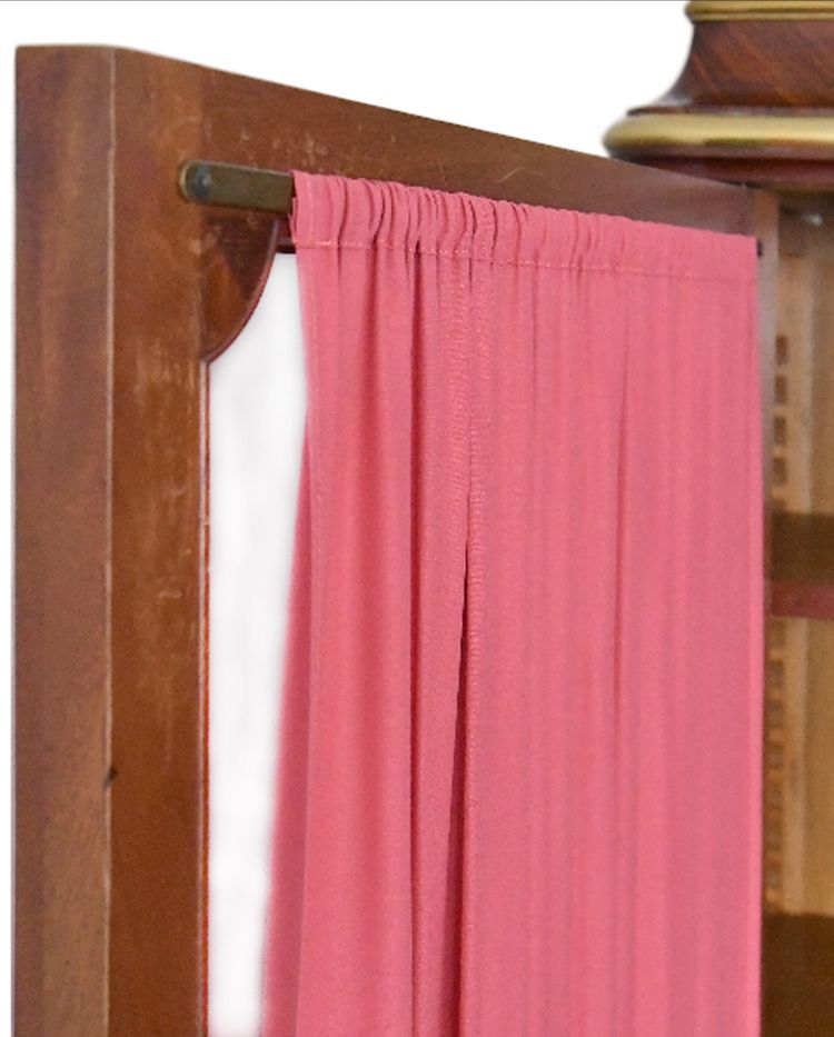 3-door bookcase with Coromandel lacquer decoration in the center