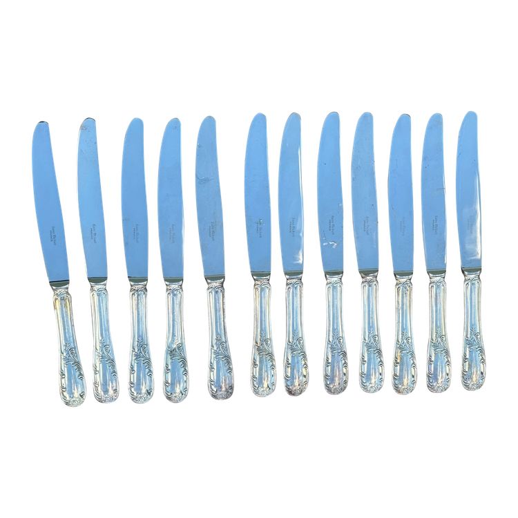 12 Saint Médard knives
