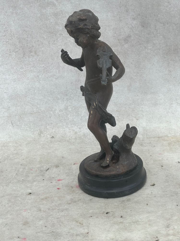 Child violinist